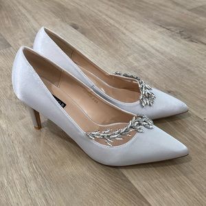 NEW Women’s ERIJUNOR Dress Heels